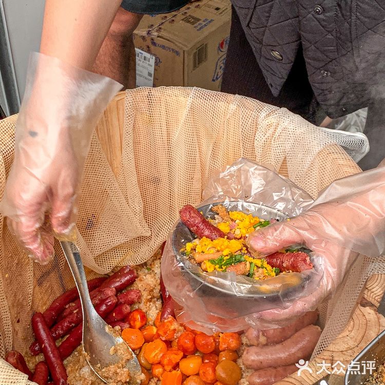 终于在南昌吃到了贵州糯米饭！！好好吃啊[流泪]