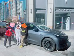 -TESLA 特斯拉(上海太古汇体验店)