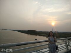 -南京眼步行桥