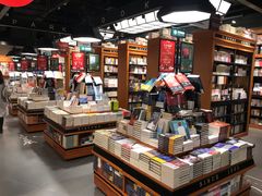 -西西弗书店&矢量咖啡(凯德晶萃广场店)