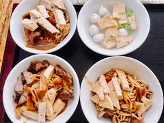 -松树干拌面店