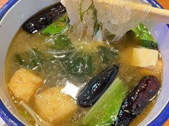 老大连清汤麻辣烫-喝丢一只鞋海鲜烧烤·海肠捞饭(市场店)