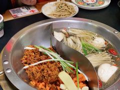 -沸炉重庆老火锅(军事博物馆店)