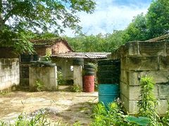 -东湖小天池真人CS彩弹野战基地