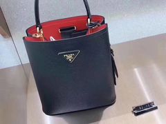 -PRADA普拉达(国际广场店)