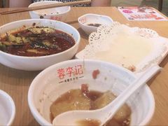 -蓉李记成都名小吃(武汉菱角湖万达店)