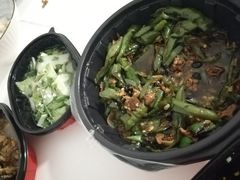 -霸蛮湖南菜·牛肉粉(荣京西街店)