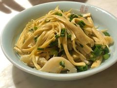 葱香腐竹拌鸭掌-小吊梨汤·北京菜·烤鸭(鸟巢店)