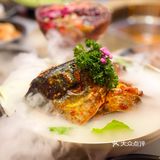 济南探店｜来这家火锅店 鱼头牛蛙一网打尽