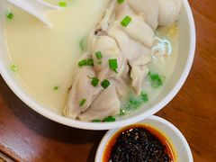 -雷祖芳老妈蹄花店