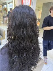 -虫二·专注健康烫染沙龙