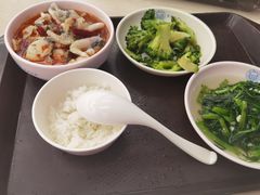 -同济大学本部学苑饮食广场