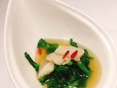 竹笙清鸡汤浸豆苗-Yan Ting 宴庭中餐厅(上海静安瑞吉酒店)