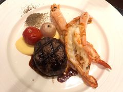 -恰餐厅及酒吧 CHAR Bar & Grill (北京丽都皇冠假日店)