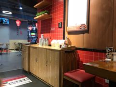 -霸蛮湖南菜·牛肉粉(荣京西街店)