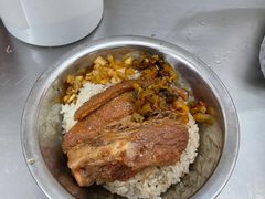-梁阿婆廿年老牌扣肉糯米饭