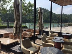 -饮湖威士忌鸡尾酒吧