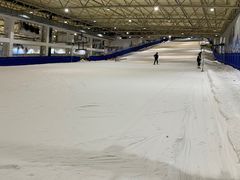 -乔波室内滑雪场