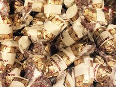 -VENCHI 闻绮(北京国贸商城店)