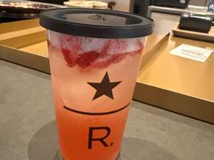 -星巴克臻选(上海合生汇1F店)