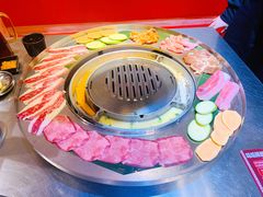 -哈哈碳都·牛肋条无限自助烤肉(台江万达店)