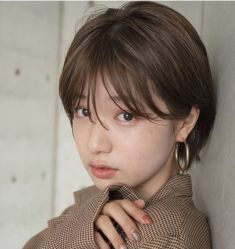 -BULB STUDIO 巴柏明星发型工作室