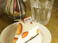 草莓酸奶乳酪蛋糕-双风车咖啡馆 Twin Windmills(六道口店)