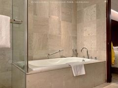 -上海龙之梦万丽酒店