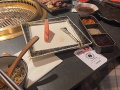 -铭牛烧肉·和牛海鲜自助(高新月牙湖店)