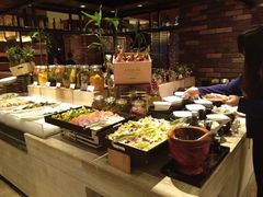 自助取餐区-OPEN開全日自助餐厅·牛肉火锅·海鲜(佛山希尔顿酒店)