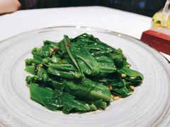 松子炒山苏叶-若蘭慈·无国界素食料理(欢乐海岸店)