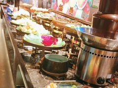 -黑金·寻焰自助百汇·烤肉·火锅(中街店)