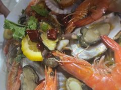 -老东镇啤酒屋海鲜加工·蒸汽海鲜·海鲜烧烤(台东店)