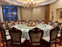 包厢-巴扎美食·新疆菜·西域歌舞表演餐厅(新疆大厦店)