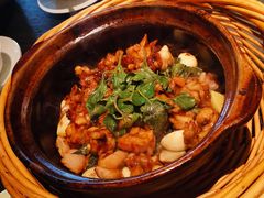 啫啫牛蛙煲-鹊玥·粤菜小馆(汇智国际商业中心店)