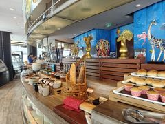 -宝利来国际大酒店-凤凰阁旋转餐厅