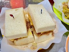 咸牛肉厚蛋多士-華叔茶記