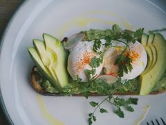 牛油果温泉蛋吐司-O'mills Sourdough Bakery&Bistro(永嘉路店)