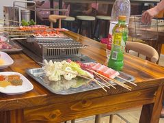 -哈尔滨小酒馆·鲜肉现穿自助烧烤(康新花园店)