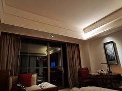 -三亚湾海居铂尔曼度假酒店