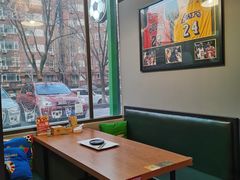 -京狮炙燥·精酿烧烤(首经贸店)