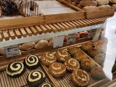 -焙丽拾光(麦凯乐直营店)