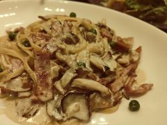 奶油培根意面-WOLFGANG PUCK KITCHEN & BAR(迪士尼小镇店)