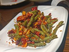 -盾亚新疆餐厅(松江万达广场店)