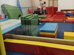 -蜩动儿童运动成长馆(恒生万鹂广场店)