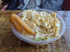 -花儿姐与战哥的美食档