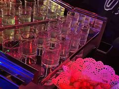 -赛博LIVE SHOW酒吧