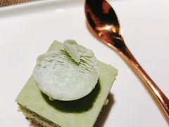 宇治抹茶蛋糕-余欢领鲜火锅(新街口店)