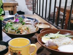 -喝丢一只鞋·东北烤肉·烧烤·铜火锅(江宁店)