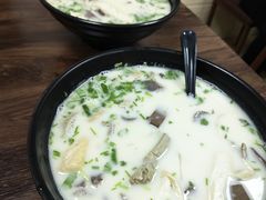 -津津老鸭粉丝馆(正东路店)